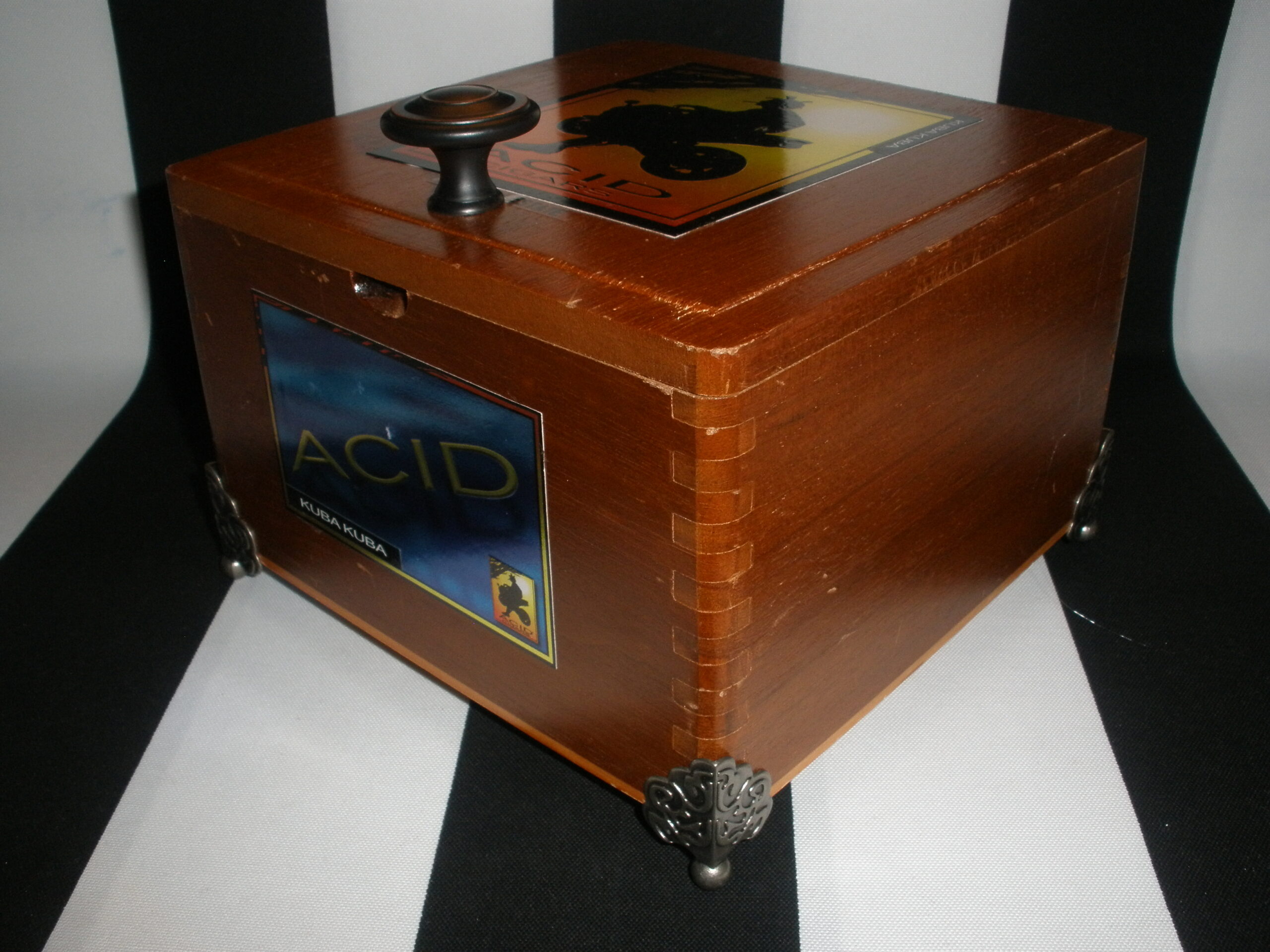 Acid Acid Original Collectors Stash Unit (14)