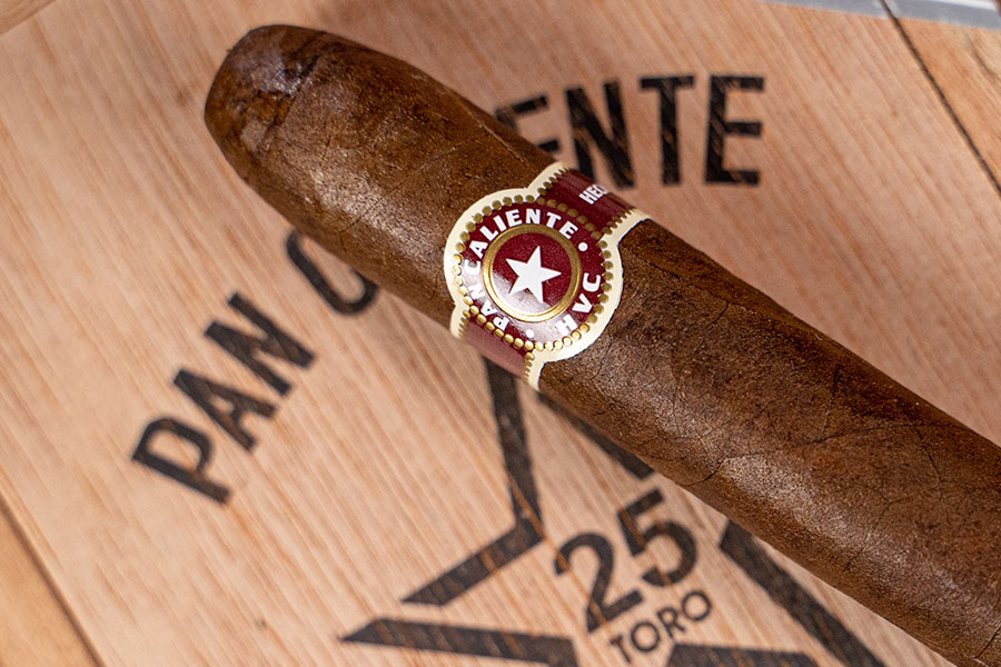 HVC HVC Pan Caliente Robustos Unit (25) Robusto
