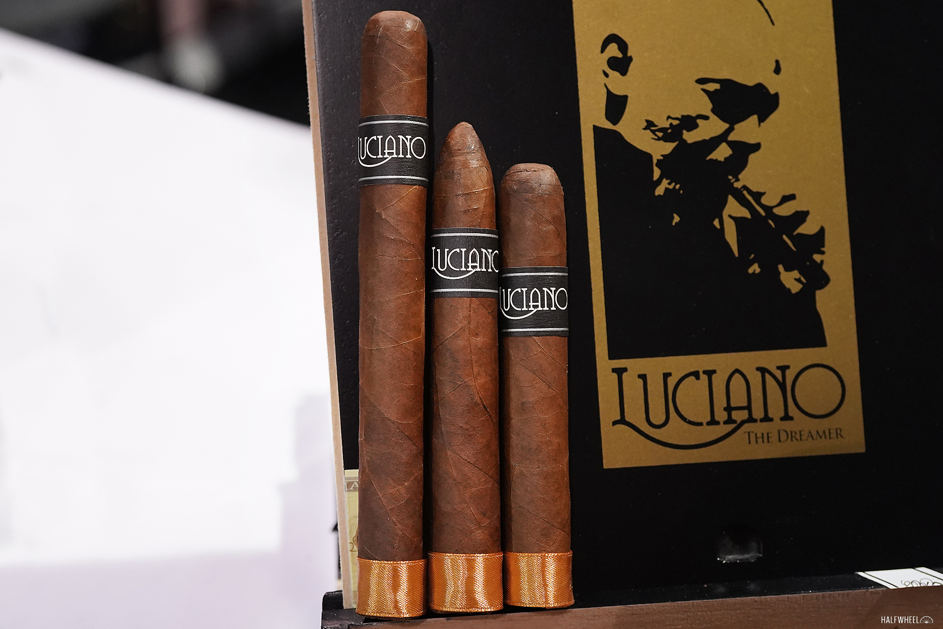 Luciano Luciano The Dreamer Toro de Lux Unit (15) Toro