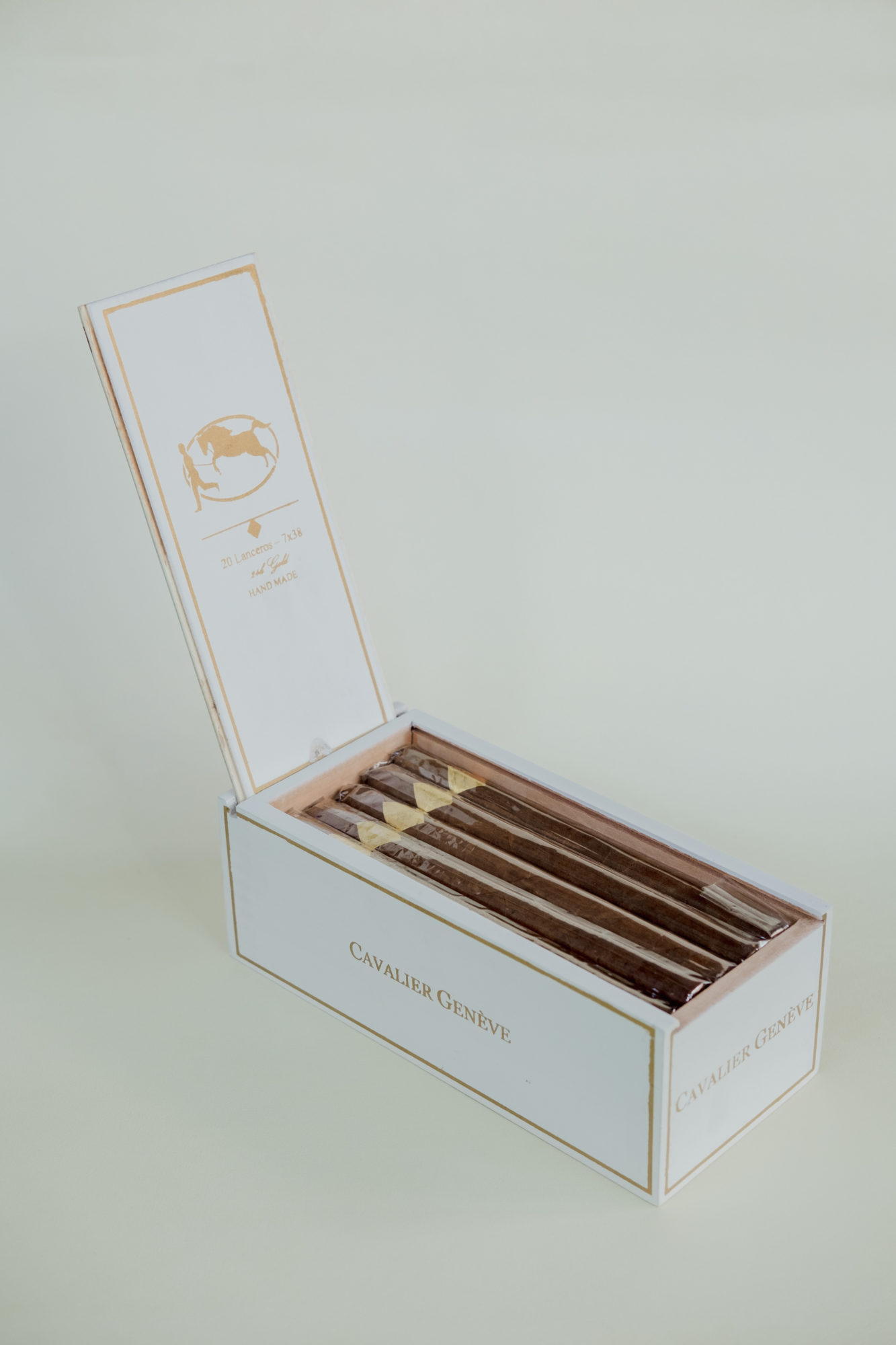 Cavalier Cavalier Small Batch White Lancero Unit (20) Lancero