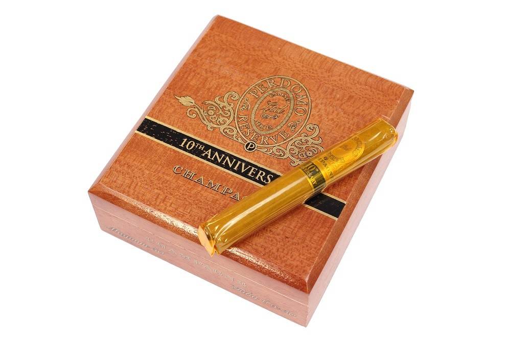 Perdomo Perdomo 10th Anniversary Champagne Robusto Unit (25) Robusto