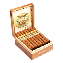 San Cristobal San Cristobal Quintessence Churchill Unit (24) Churchill