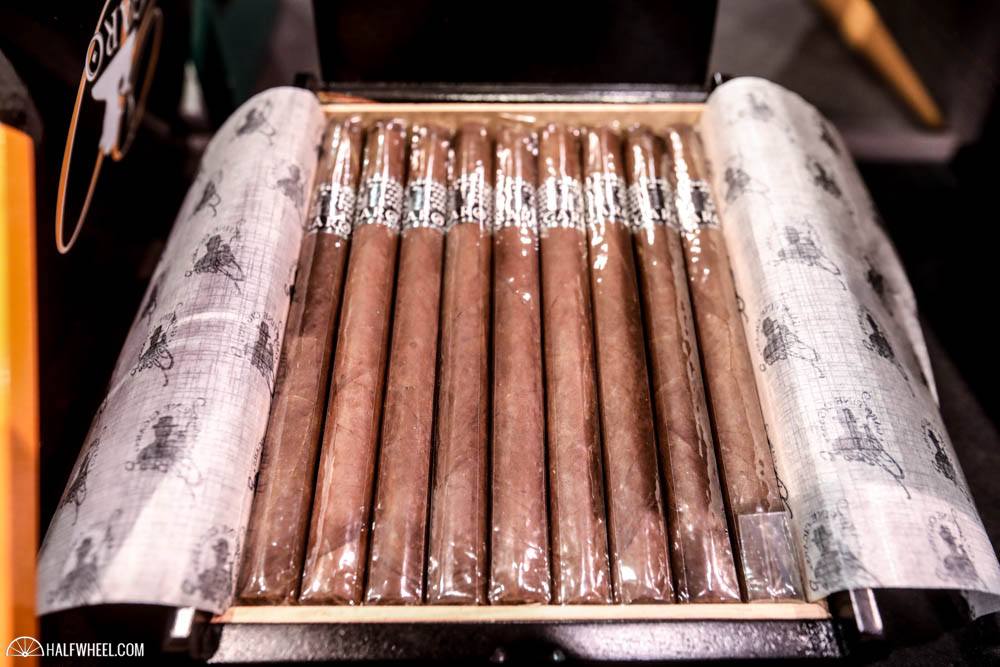 Garo Garo Maduro Especial ME740 Box Unit (27)