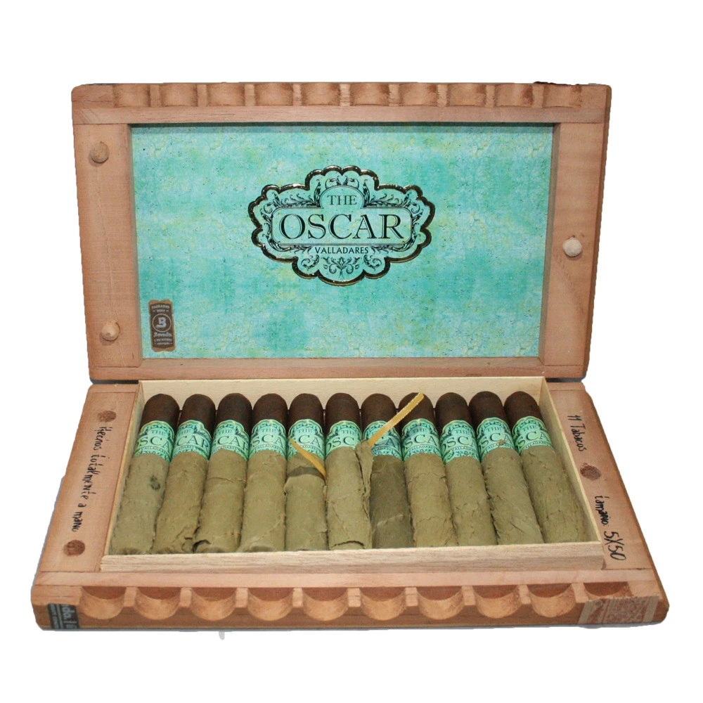 Oscar Valladares Oscar Valladares The Oscar Maduro Corona Unit (11) Corona