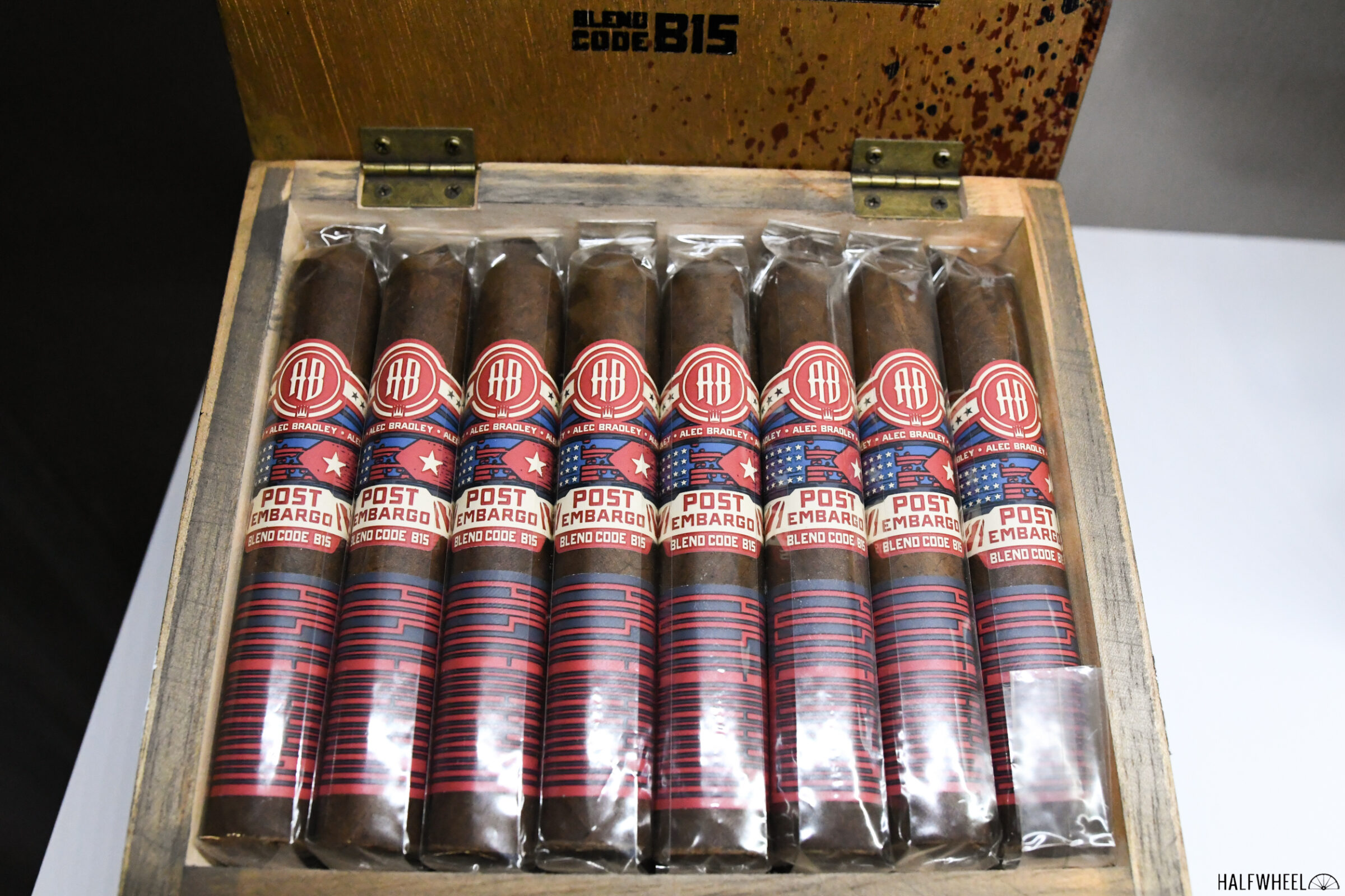 Alec Bradley Alec Bradley Post Embargo Blend Code B15 Gordo Unit (24) Gordo