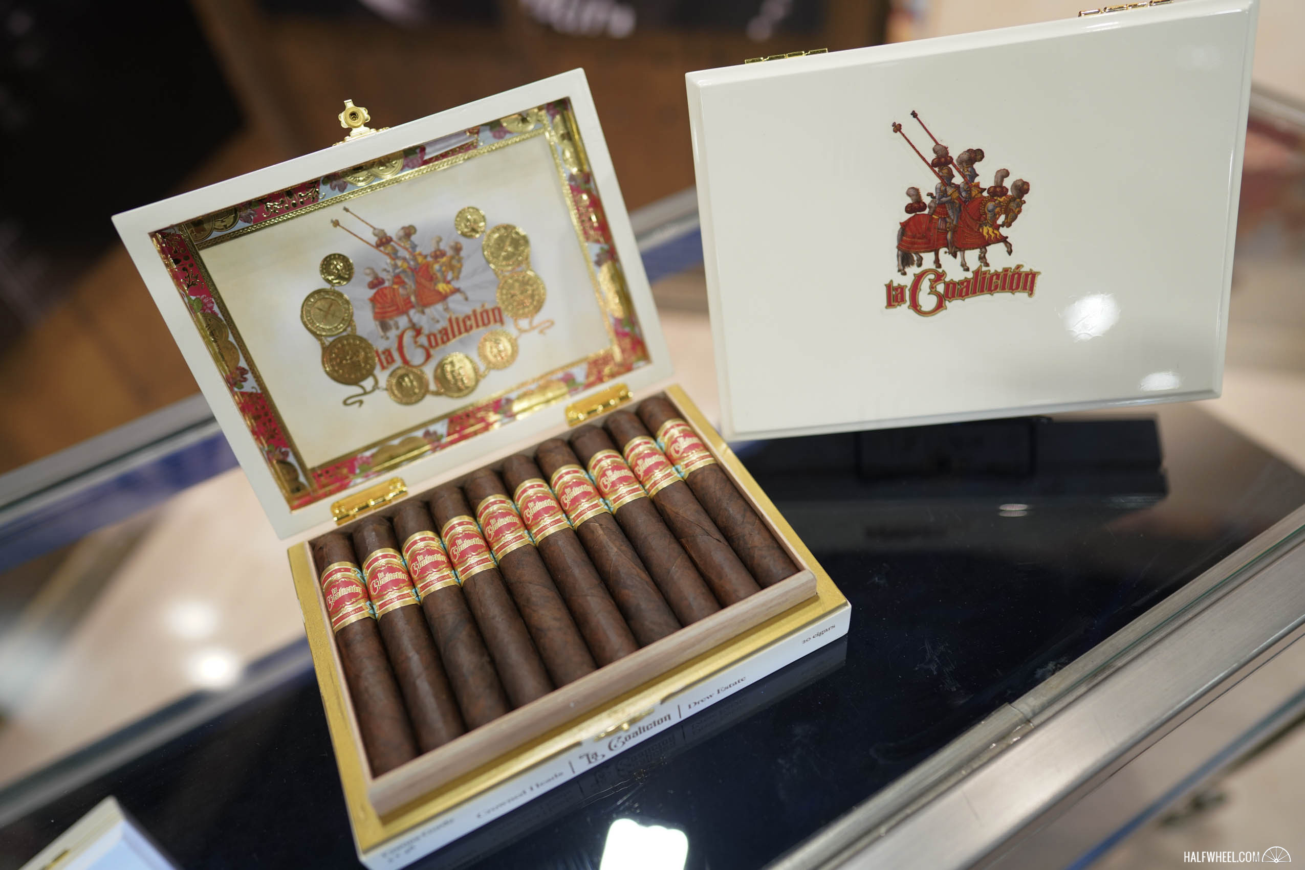 Crowned Heads Crowned Heads La Coalicion Sublime Unit (20)